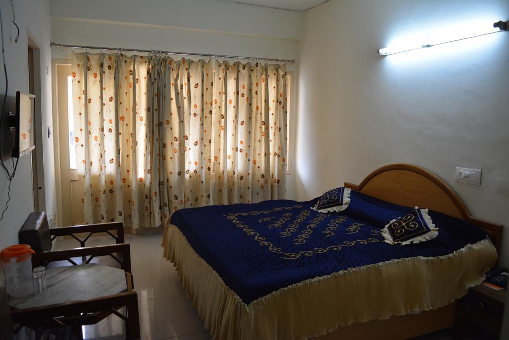 Hotel Mansarover International Харидвар Экстерьер фото
